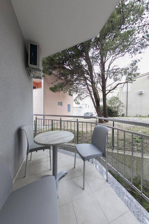 Guesthouse Villa Klara Baška Voda Extérieur photo