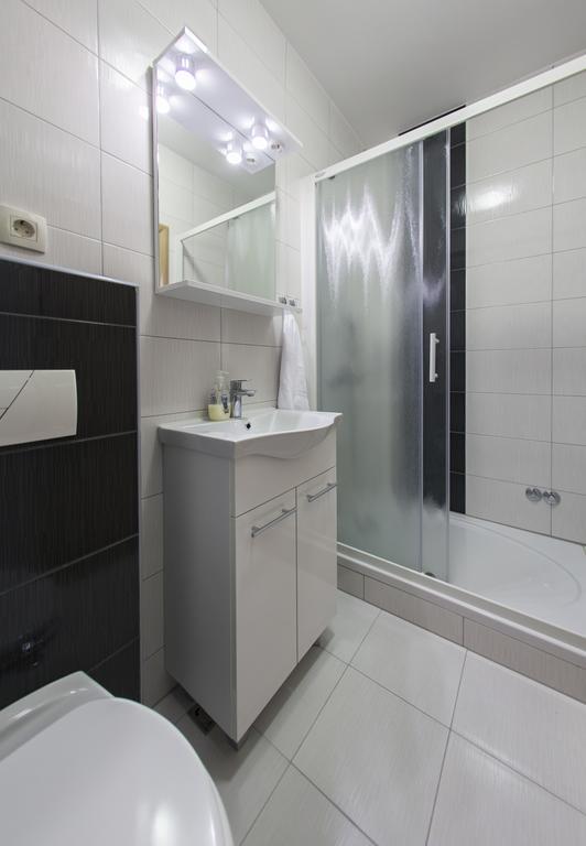Guesthouse Villa Klara Baška Voda Extérieur photo